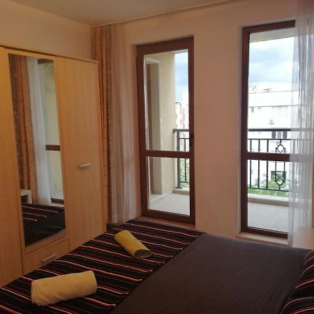 Four Seasons + Apartment Варна Екстериор снимка